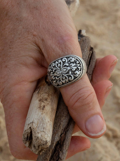 Damask Ring